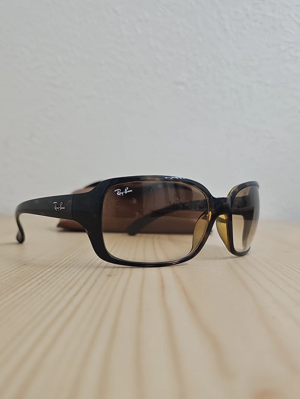 Ray-Ban Women's RB4068 Tortoise Frame Gradient Sunglasses Brown 710/51 60-17
